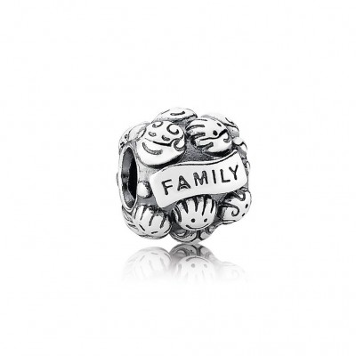 Pandora Love & Family