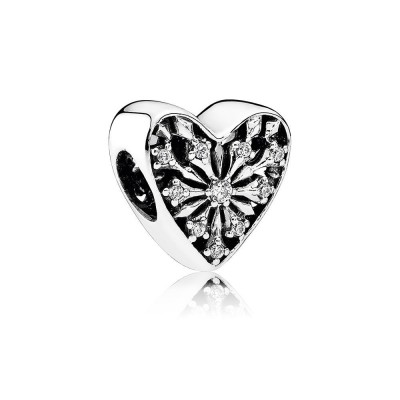 Pandora Heart of Winter Charm